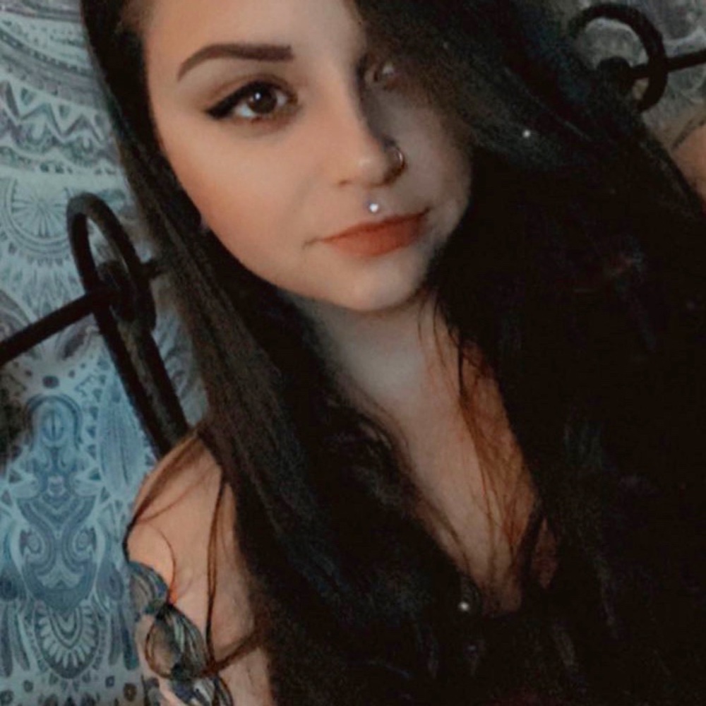 Meet your Posher, Katelyn